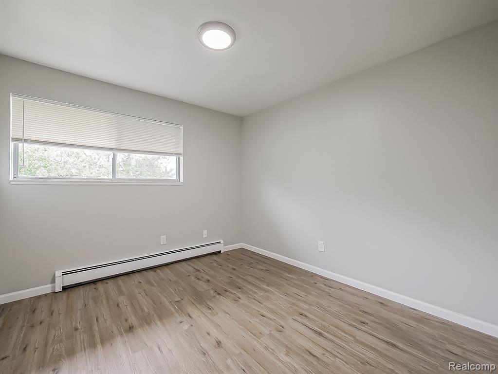 132 Huronview Court, White Lake, MI — Photo 9