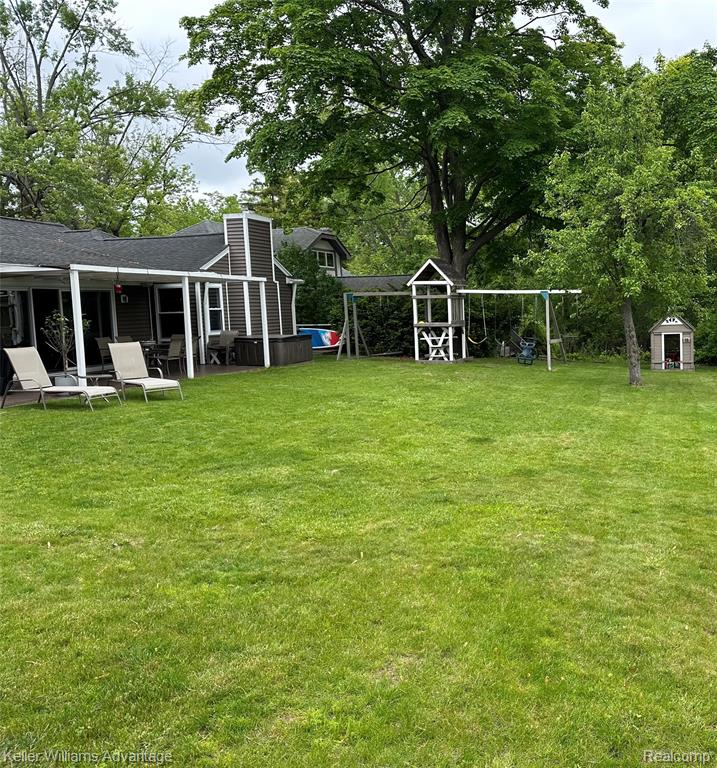 4066 Fieldview Avenue, West Bloomfield, MI 48324 — Photo 16