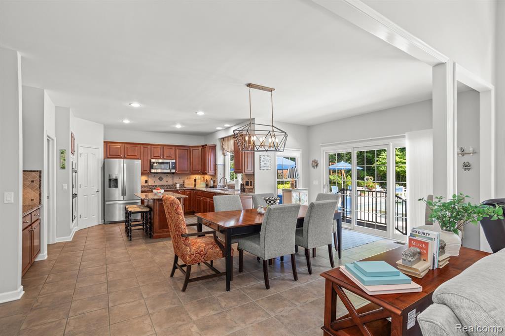 50548 AMBERLEY Boulevard, Canton, MI 48187 — Photo 17