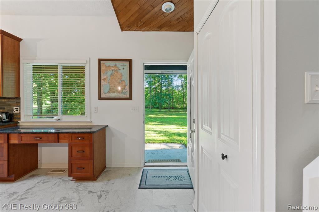 5022 Golf Club Road, Howell, MI 48843 — Photo 6