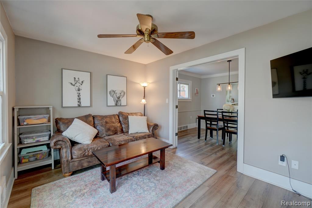 59 Wellesley Drive, Pleasant Ridge, MI — Photo 10