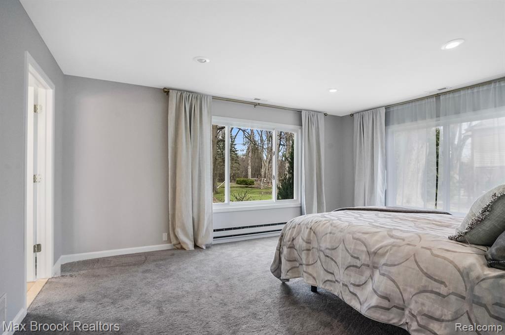 2905 W HICKORY GROVE Road, Bloomfield Hills, MI 48302 — Photo 17
