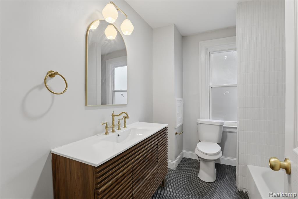 678 LAKEWOOD Street, Detroit, MI 48215 — Photo 11