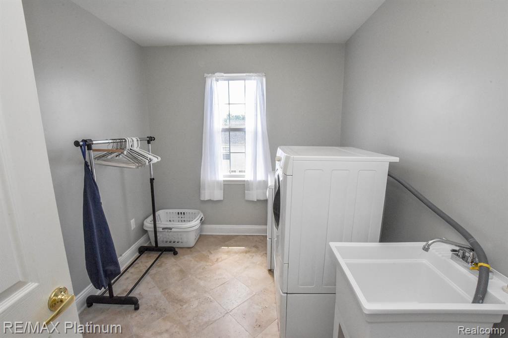 4237 MERRIMAN Loop, Howell, MI 48843 — Photo 48
