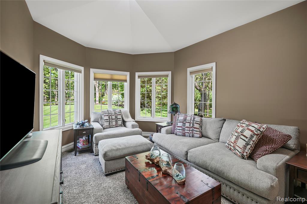 3074 POND Road, Leonard, MI 48367 — Photo 34