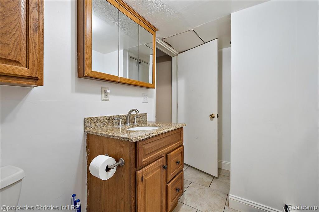 87 N Roslyn Road, Waterford, MI 48328 — Photo 12