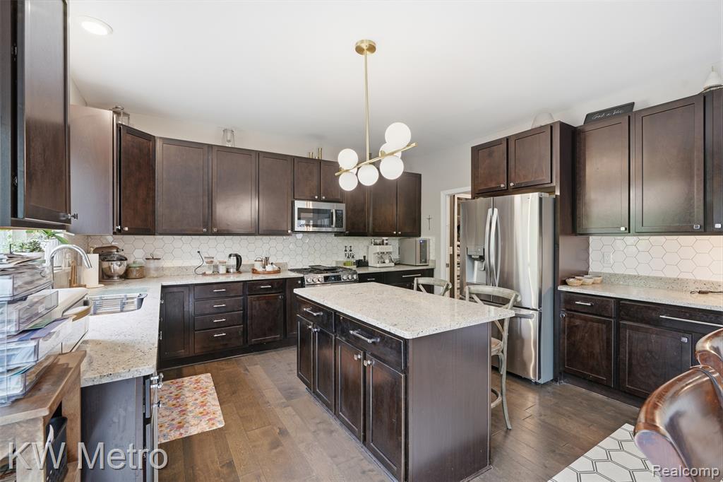 4953 W Stonegate Circle, Lake Orion, MI — Photo 12