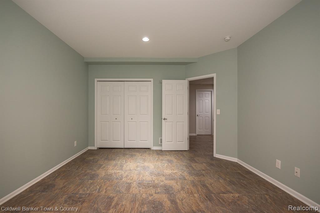 6711 CORTLAND Avenue, Brighton, MI 48114 — Photo 33