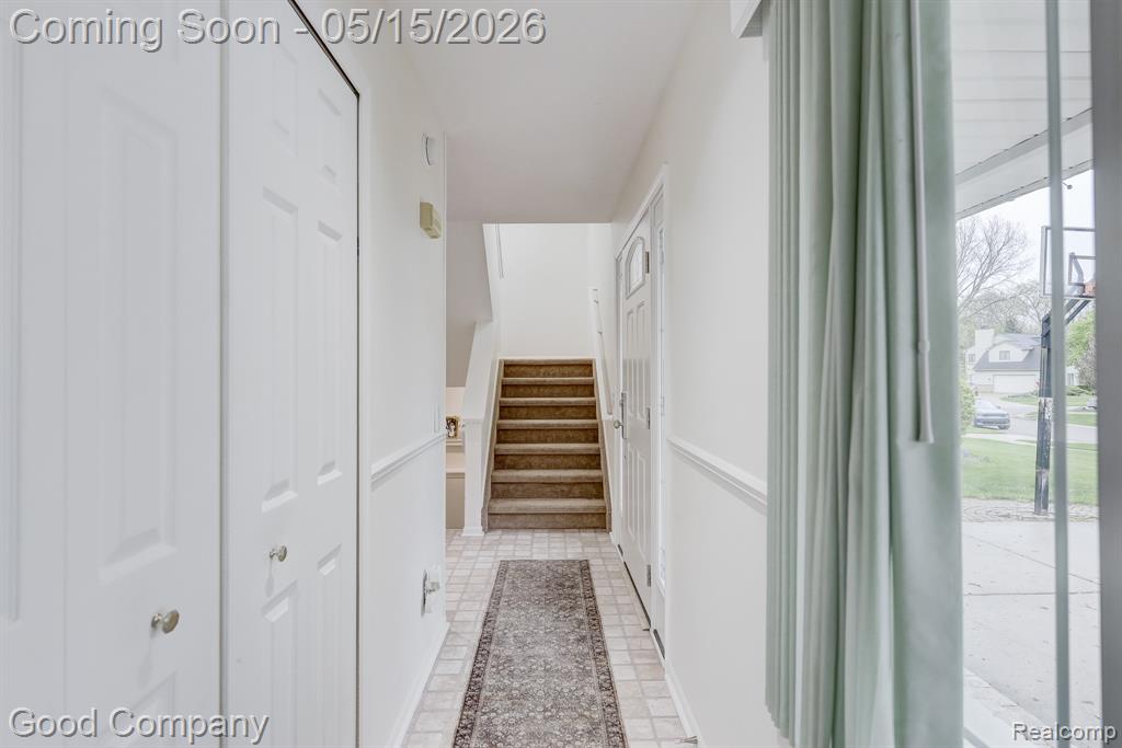 2370 Lansbury Drive, Waterford, MI 48329 — Photo 26