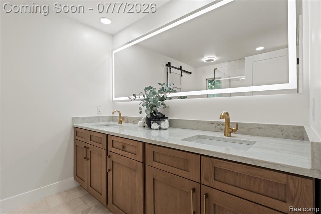 5671 Shadow Lane, Bloomfield Hills, MI 48302 — Photo 18