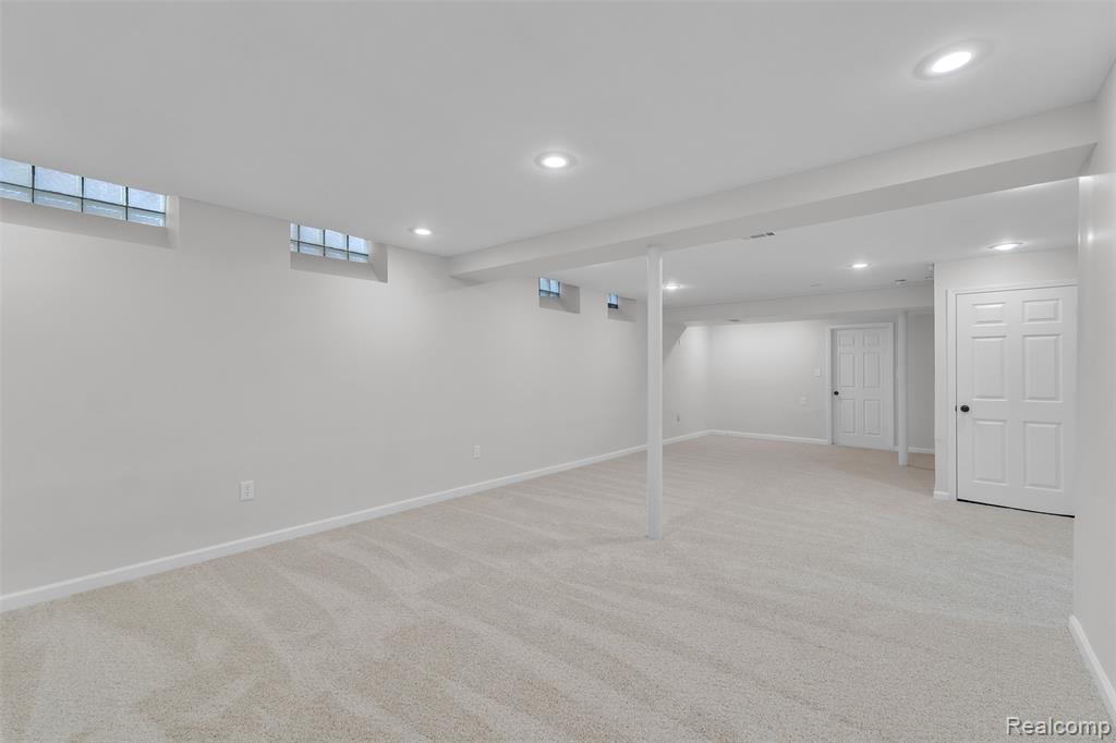 18755 Cambridge Boulevard, Lathrup Village, MI 48076 — Photo 50