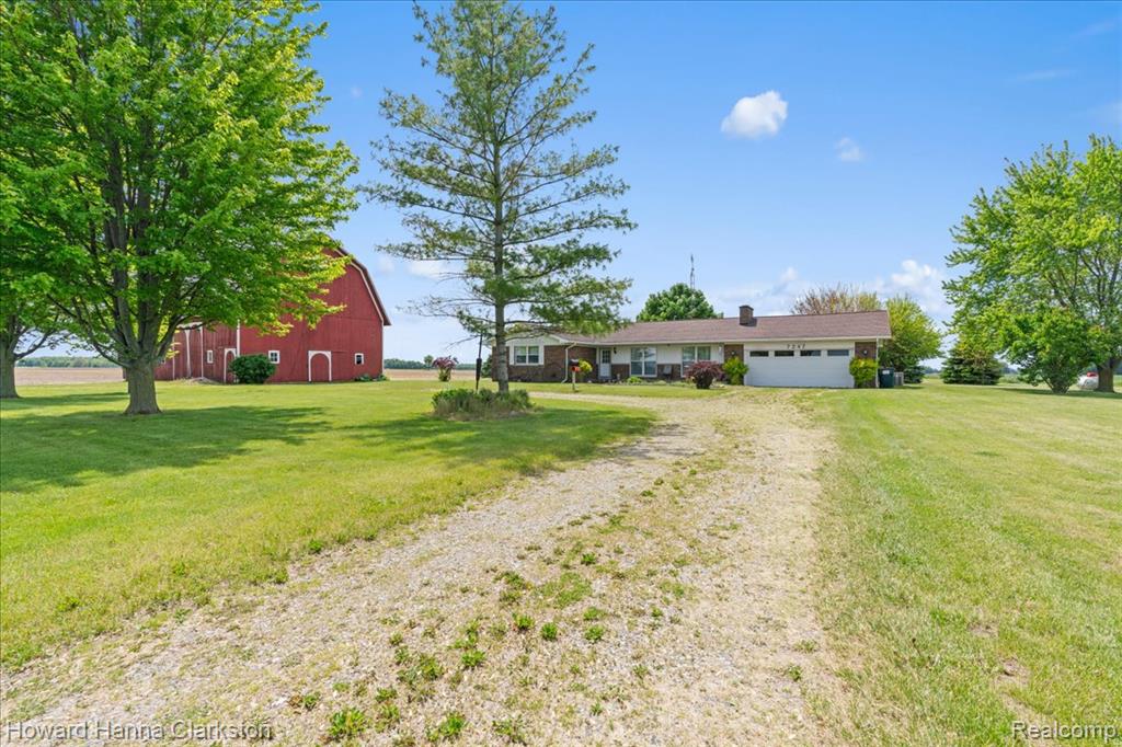 7247 N State Road, Owosso, MI 48867 — Photo 4