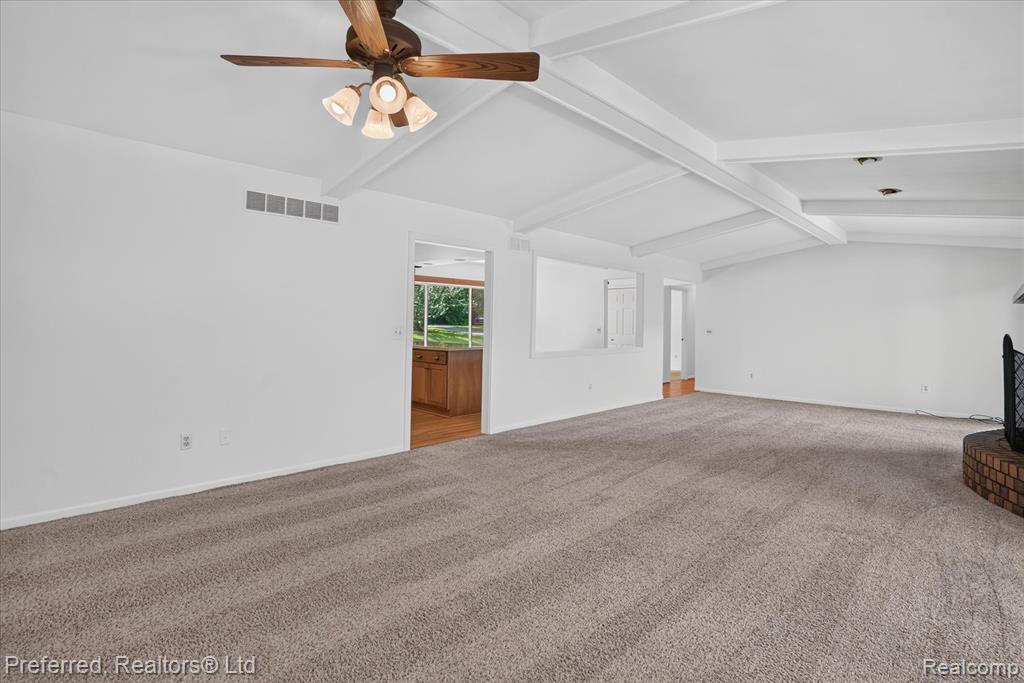 5524 Lawrence Court, Pinckney, MI 48169 — Photo 7