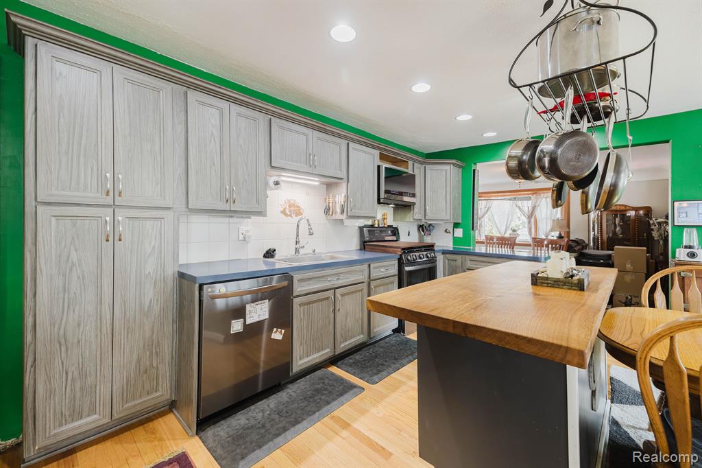 8515 Lake Road, Grosse Ile, MI 48138 — Photo 10