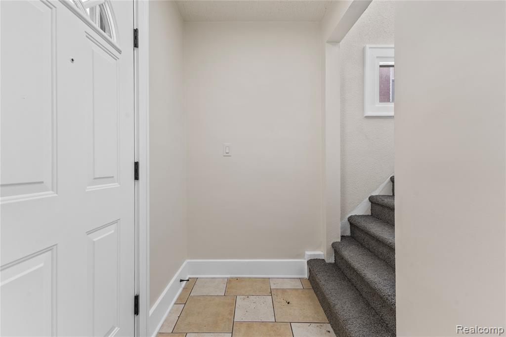 24857 Landau, Center Line, MI 48015 — Photo 23