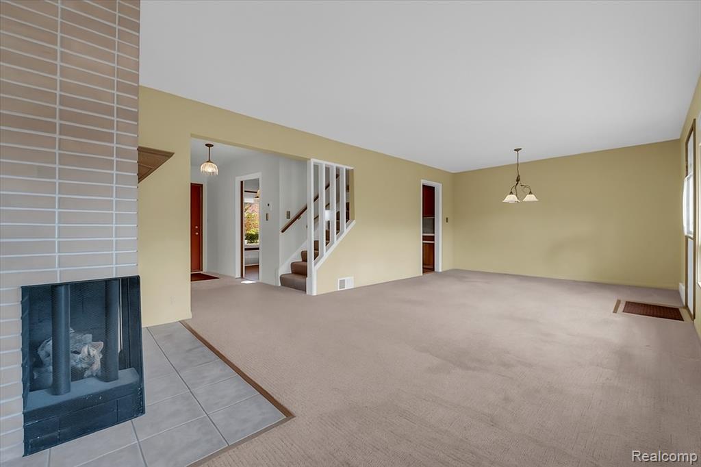 1076 Stratford Lane, Bloomfield Hills, MI 48304 — Photo 9