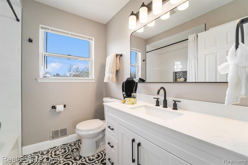 3599 PARKLAWN Drive, Canton, MI 48188 — Photo 30