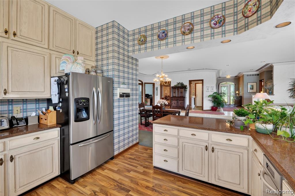 24 Chateaux Du Lac, Fenton, MI 48430 — Photo 23