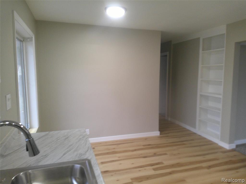 4502 Huckleberry Lane, Flint, MI 48507 — Photo 13