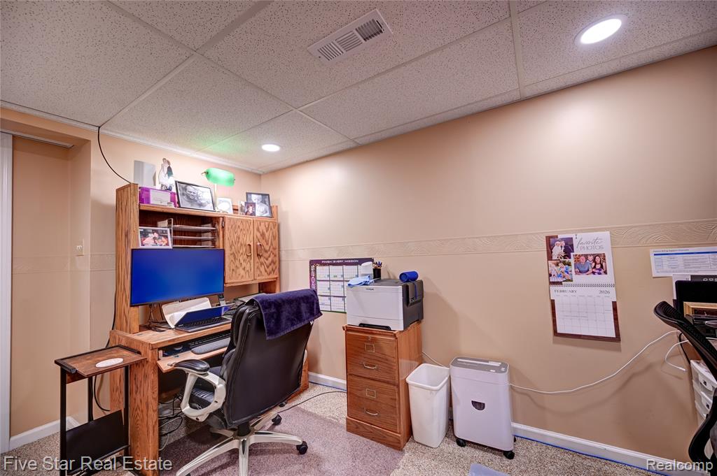 4950 Whitlow Court, Commerce Twp, MI 48382 — Photo 45