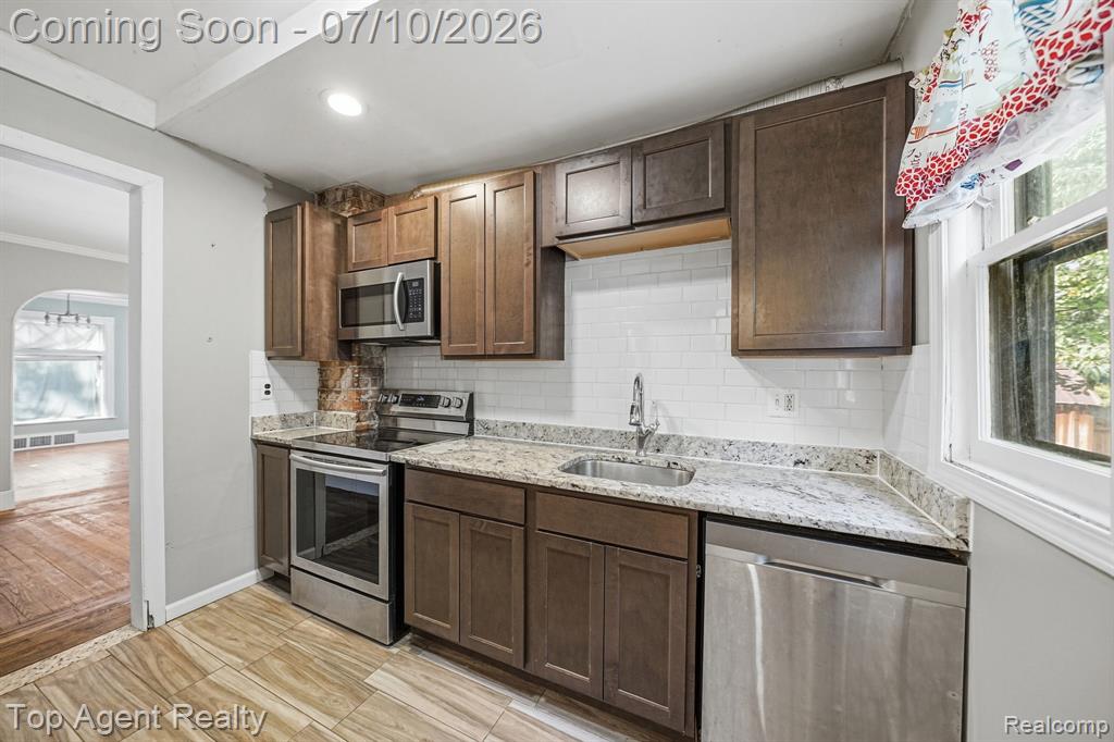 74 Washington Street, Mount Clemens, MI 48043 — Photo 12