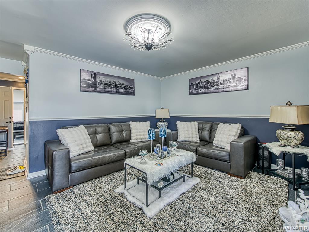 9514 Cass Avenue, Taylor, MI 48180 — Photo 3