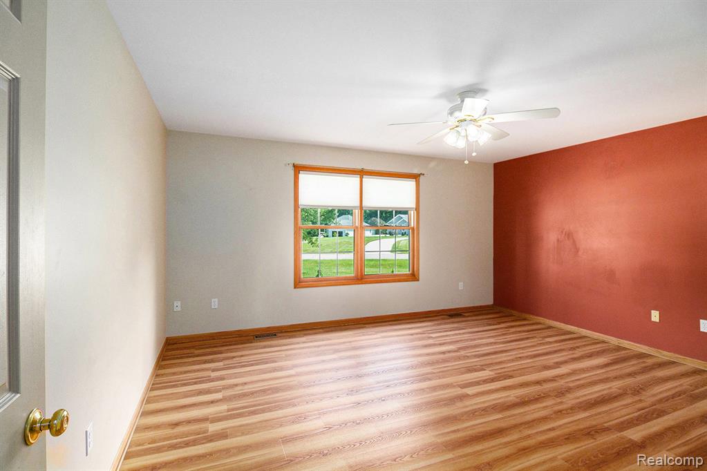 2173 Fawn Glen Circle, Lapeer, MI 48446 — Photo 18