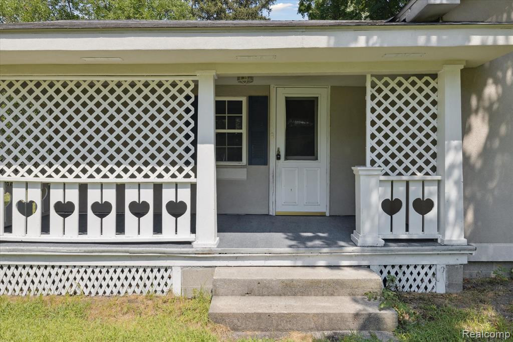 603 N Line Street, Chesaning, MI 48616 — Photo 4