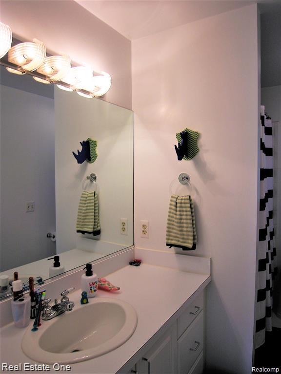 4978 Somerton Drive, Troy, MI 48085 — Photo 13