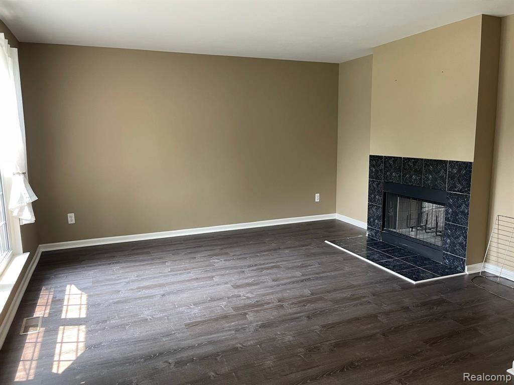 47000 HARBOUR POINTE, Van Buren, MI 48111 — Photo 7