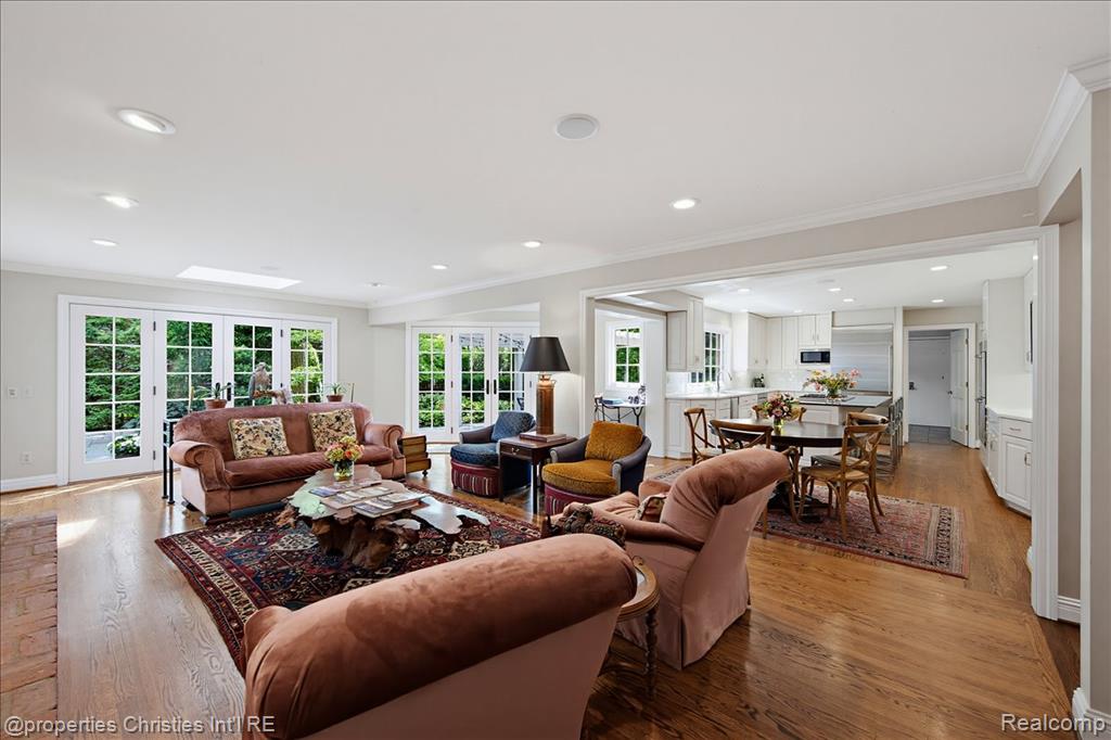 950 E Glengarry Circle, Bloomfield Hills, MI 48301 — Photo 17