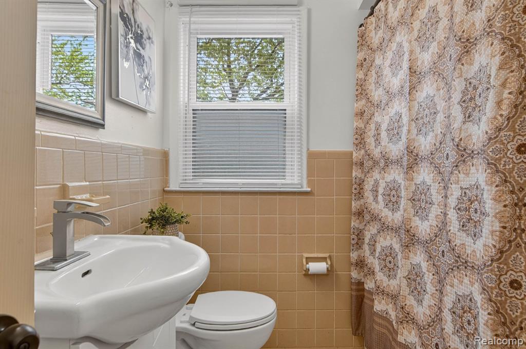 23125 Church Street, Oak Park, MI 48237 — Photo 22