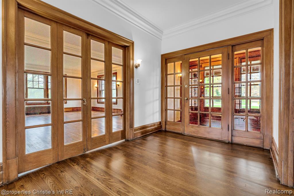610 Chicago Boulevard, Detroit, MI 48202 — Photo 17