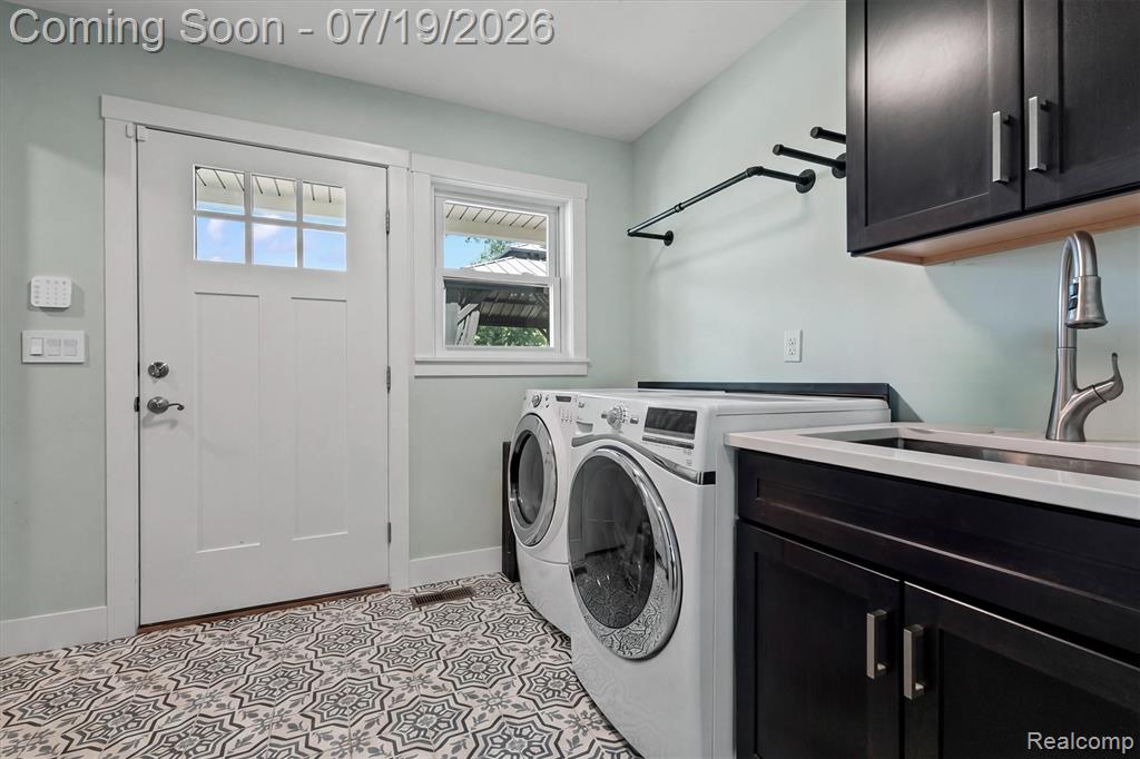 502 W Sunnybrook Drive, Royal Oak, MI 48073 — Photo 32