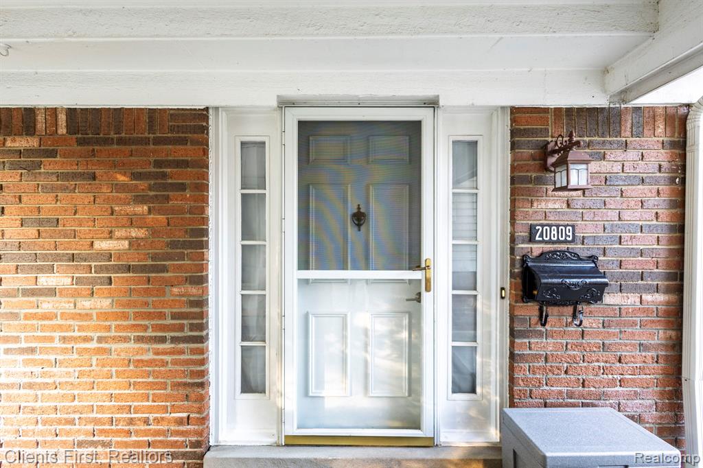 20809 W Glen Haven Circle, Novi, MI 48167 — Photo 3