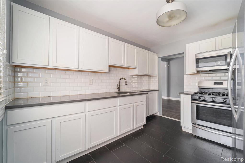 541 Alger Street, Detroit, MI 48202 — Photo 10