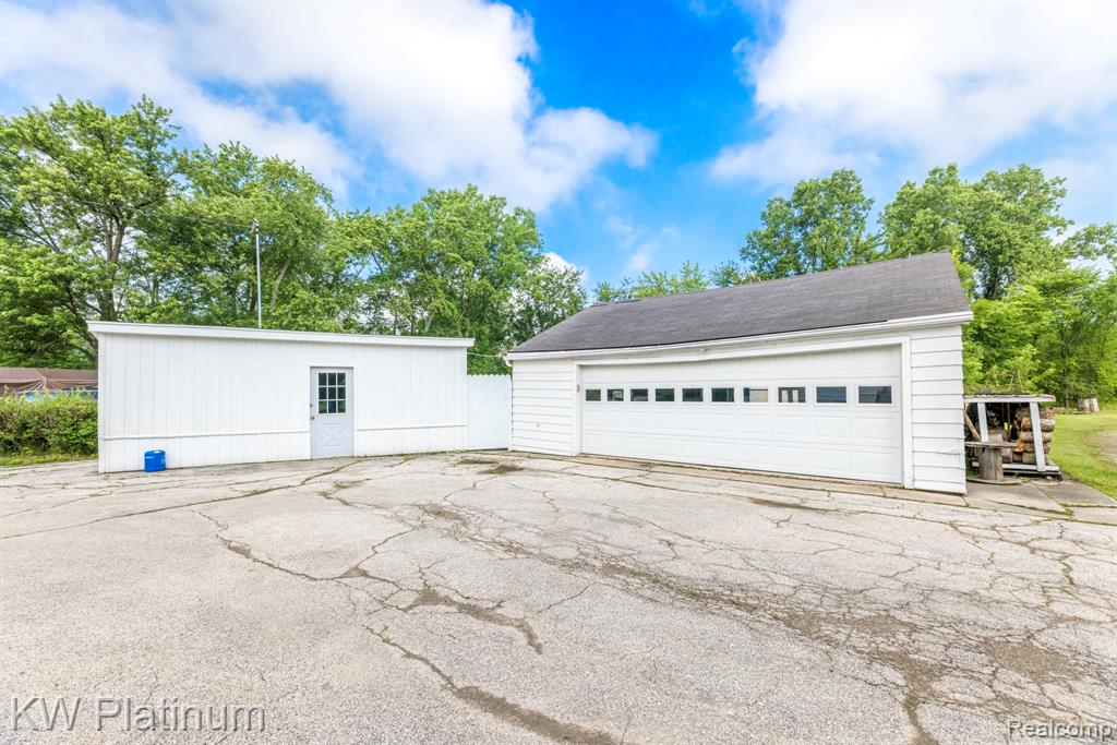 5930 Gratiot Avenue, St. Clair, MI 48079 — Photo 29