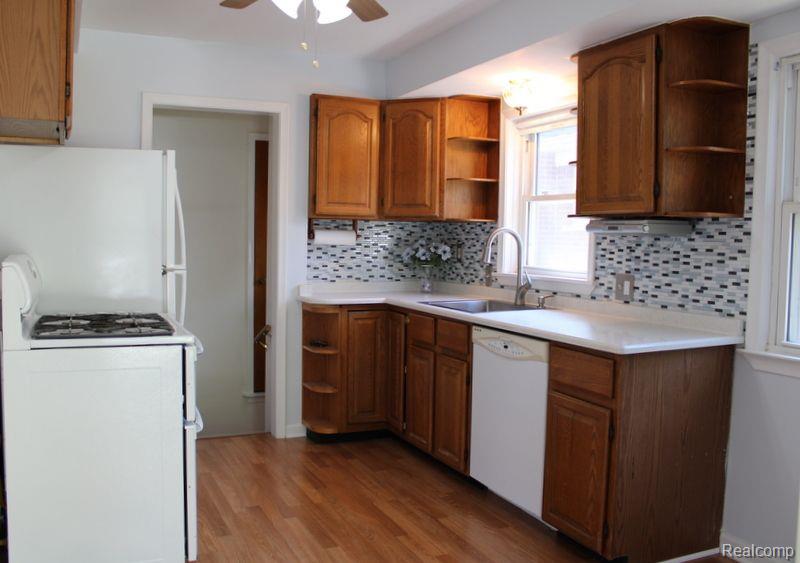 7687 CORTLAND Avenue, Allen Park, MI 48101 — Photo 19