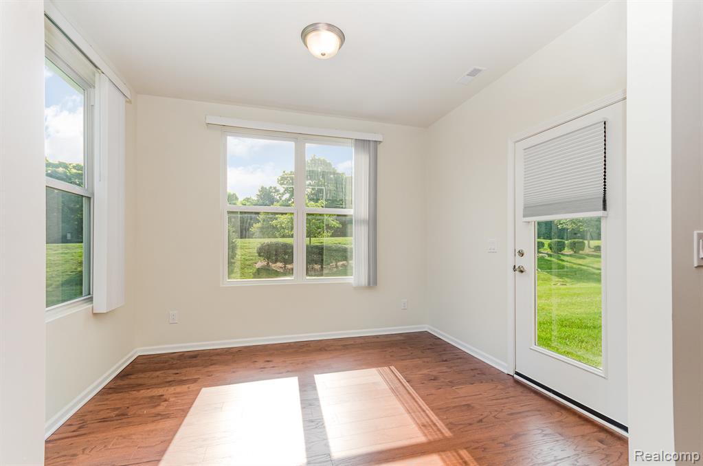 4000 Ashdale Way, Clarkston, MI 48348 — Photo 9