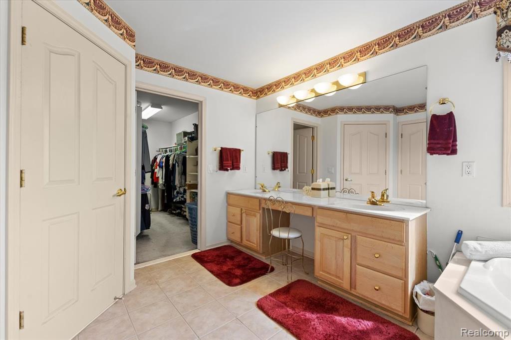 7555 Windgate Circle, West Bloomfield, MI 48323 — Photo 46