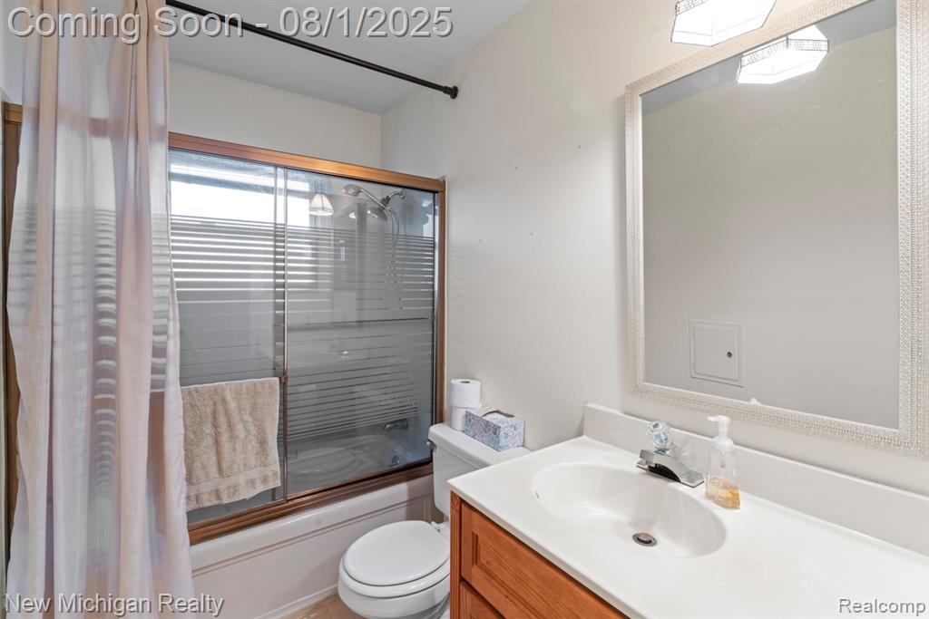 529 Greencove Drive, Holly, MI 48442 — Photo 24