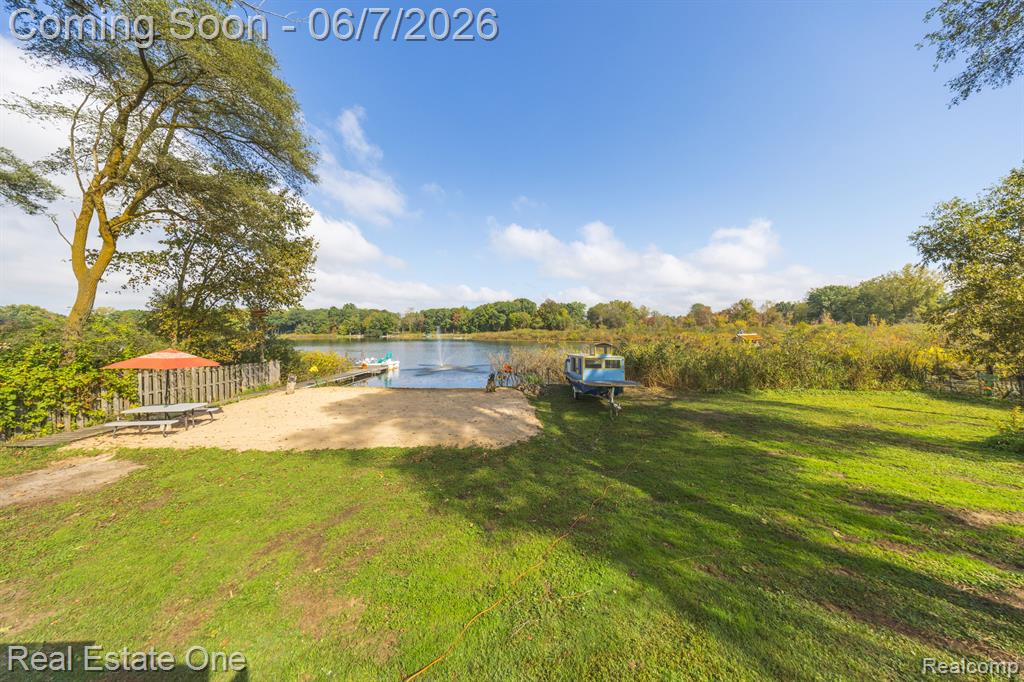 200 E CANYON Drive, Milford, MI 48380 — Photo 61