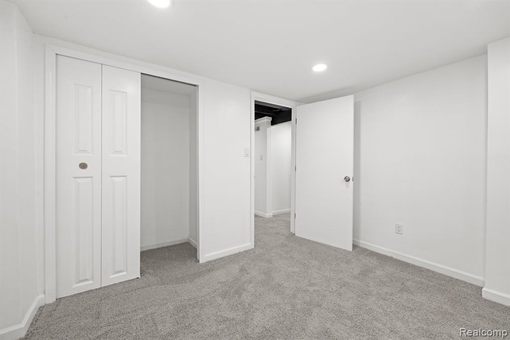 629 W Kalama Avenue, Madison Heights, MI 48071 — Photo 11