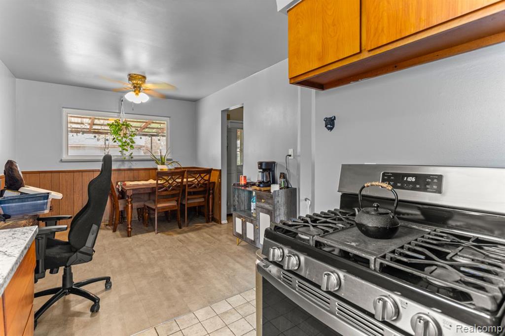 9834 DUDLEY Street, Taylor, MI 48180 — Photo 15