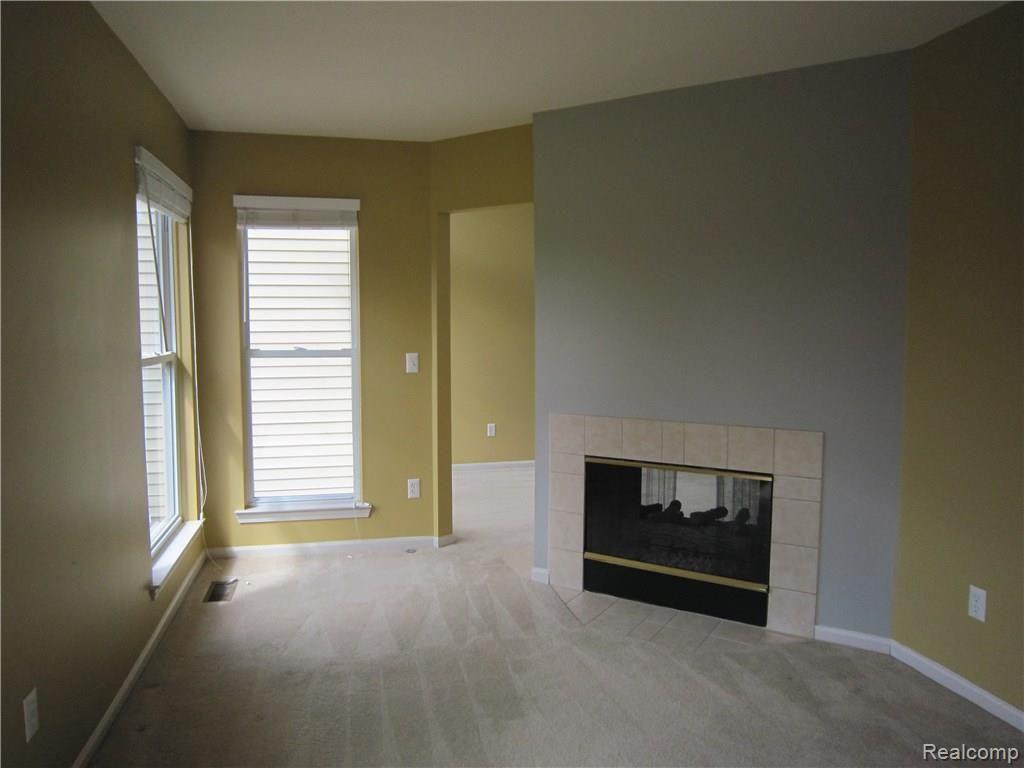 1069 CALPERNIA, Wixom, MI 48393 — Photo 8