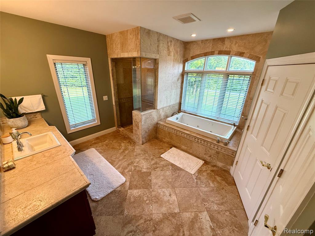 6435 Thompson Pond Drive, Whitmore Lake, MI 48189 — Photo 15