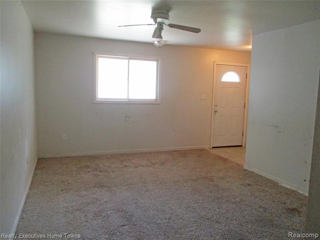 209 Bristol Street N, Almont, MI 48003 — Photo 5