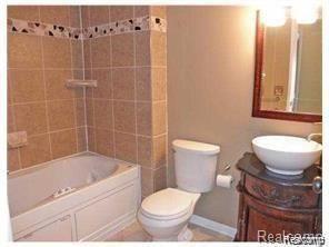 1315 S MAPLE Road, Ann Arbor, MI 48103 — Photo 6