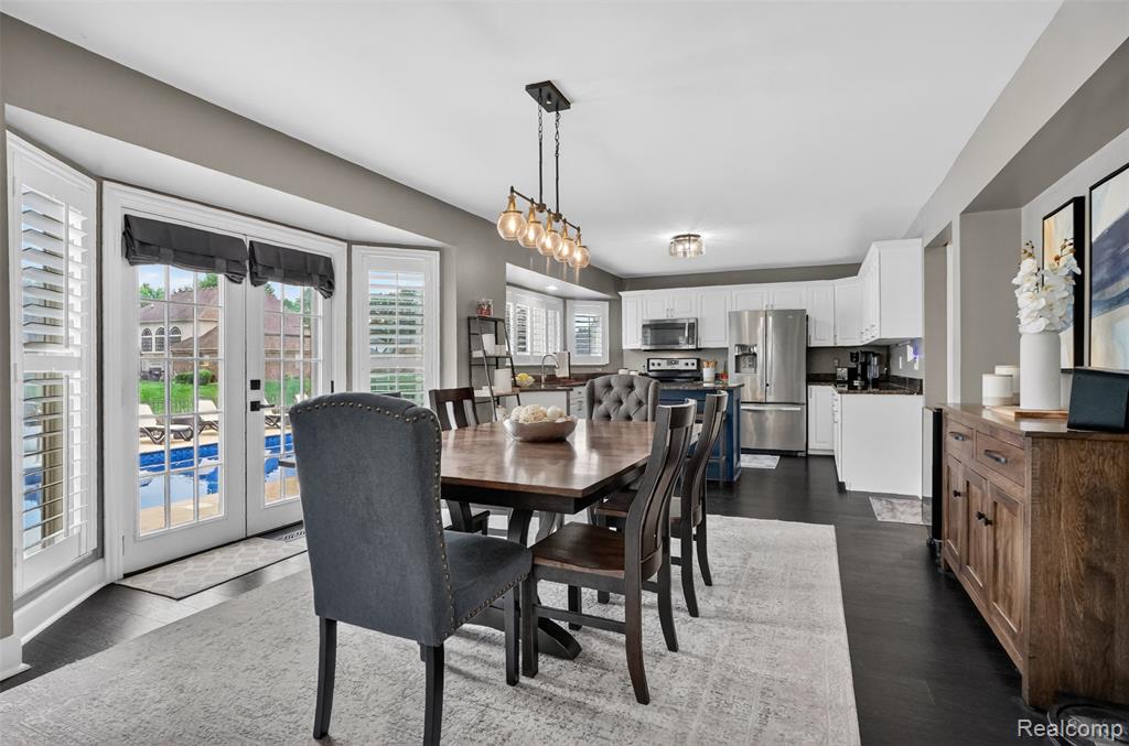 46582 Middle Brook Drive, Macomb, MI 48044 — Photo 9