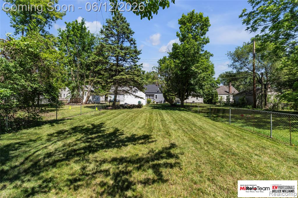 19525 Dalby, Redford, MI 48240 — Photo 29